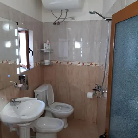 Pensión Romeo's Berat